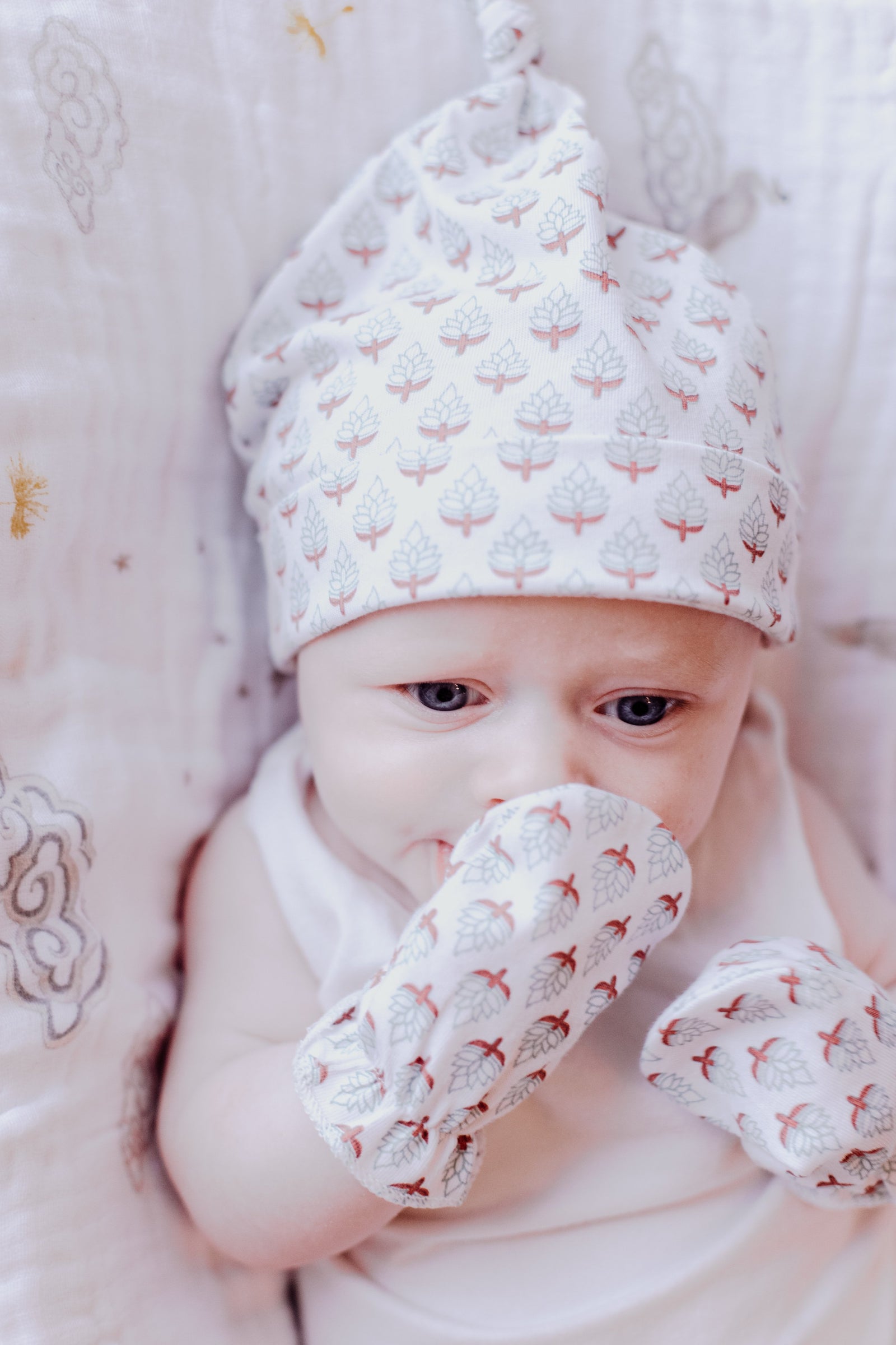 Miami Organic Cotton Bandana Bib, Mitten & Hat Set for Newborns